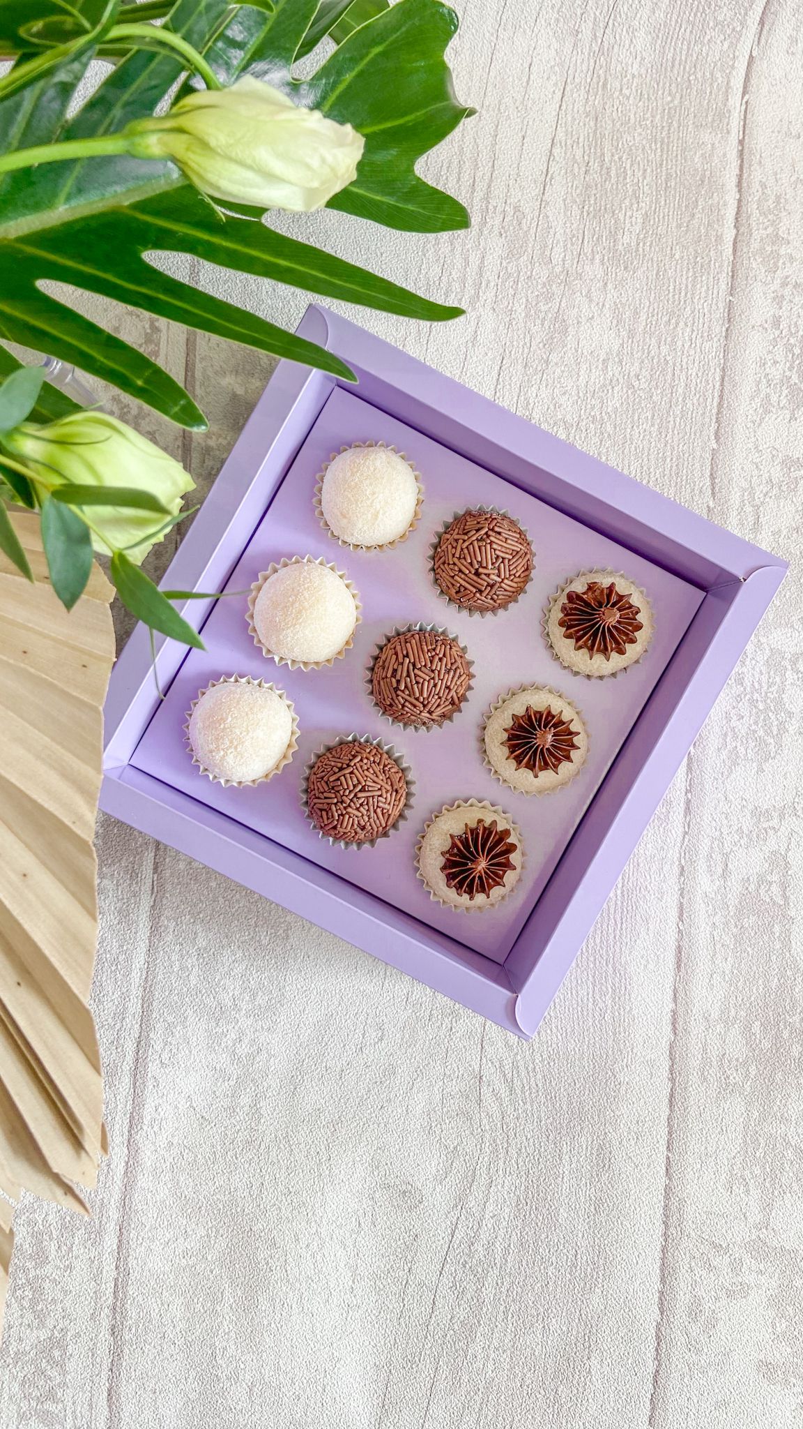 Caixa Lavanda 9 Brigadeiros - PACK 10UN