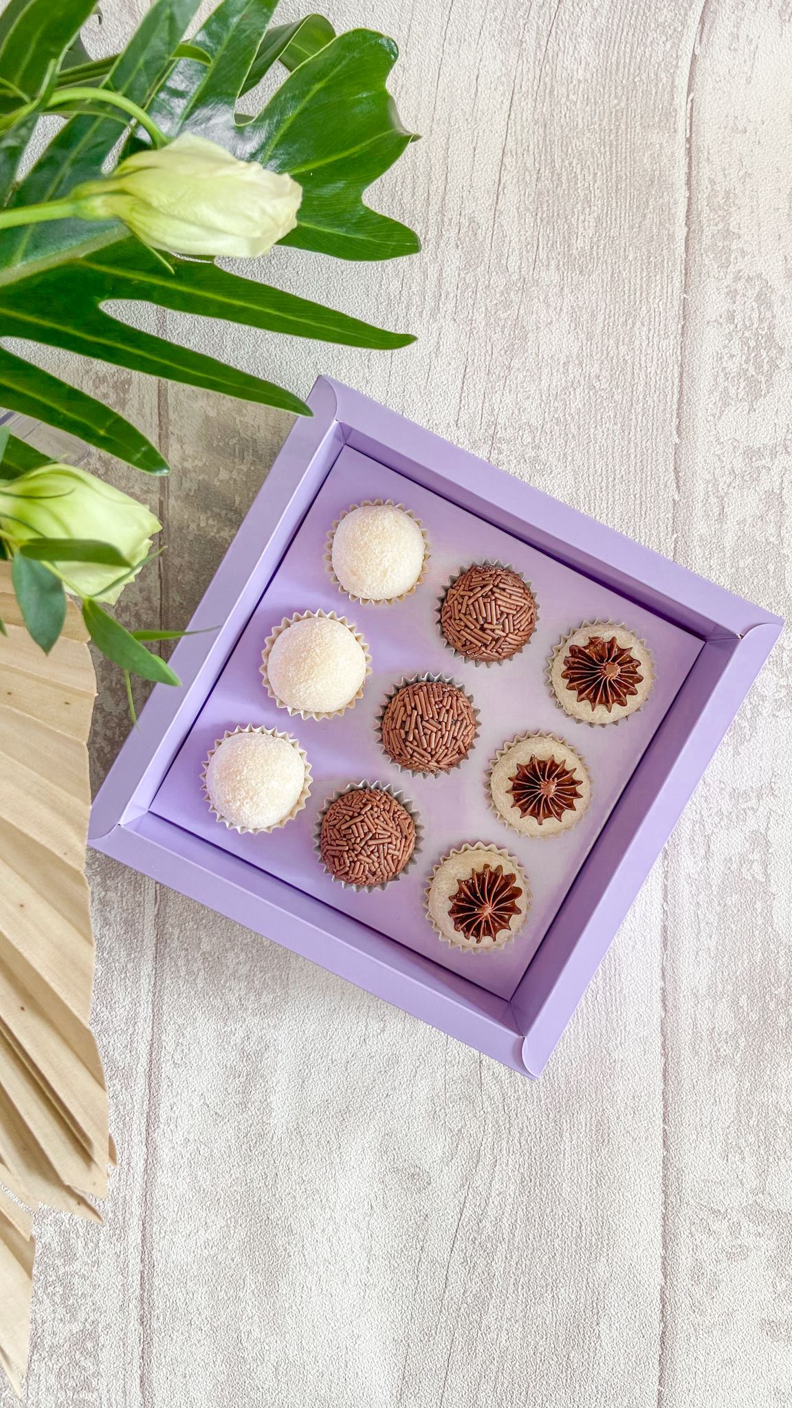 Caixa Lavanda 9 Brigadeiros - PACK 10UN