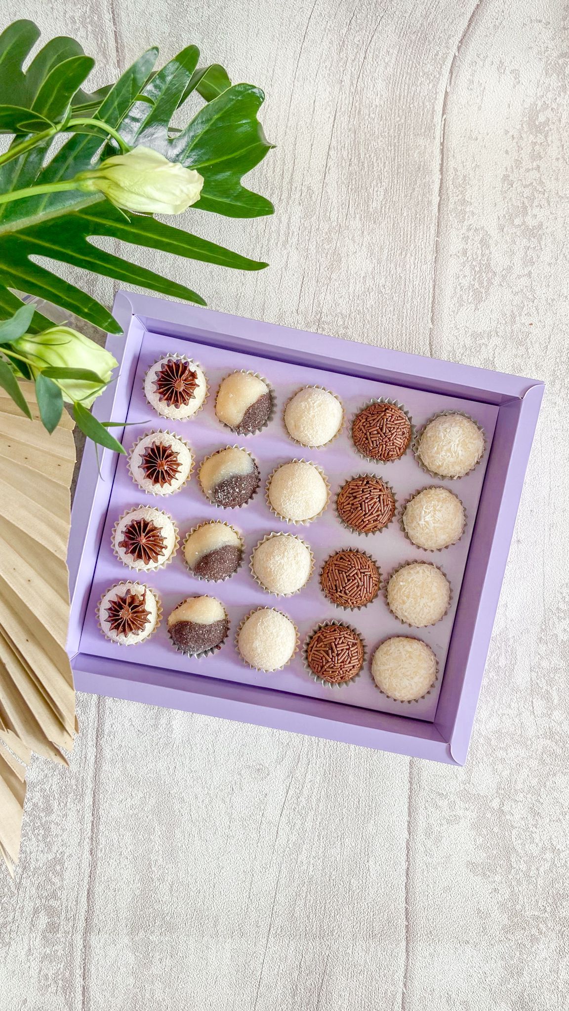 Caixa Lavanda 20 Brigadeiros - PACK 10UN