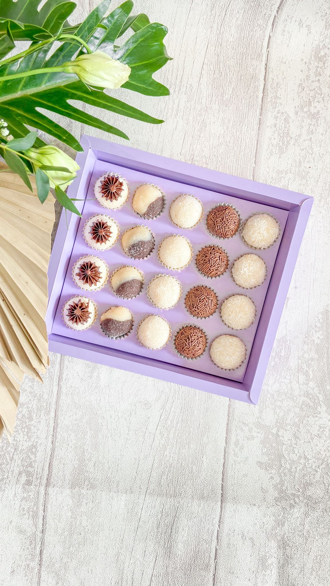 Caixa Lavanda 20 Brigadeiros - PACK 10UN