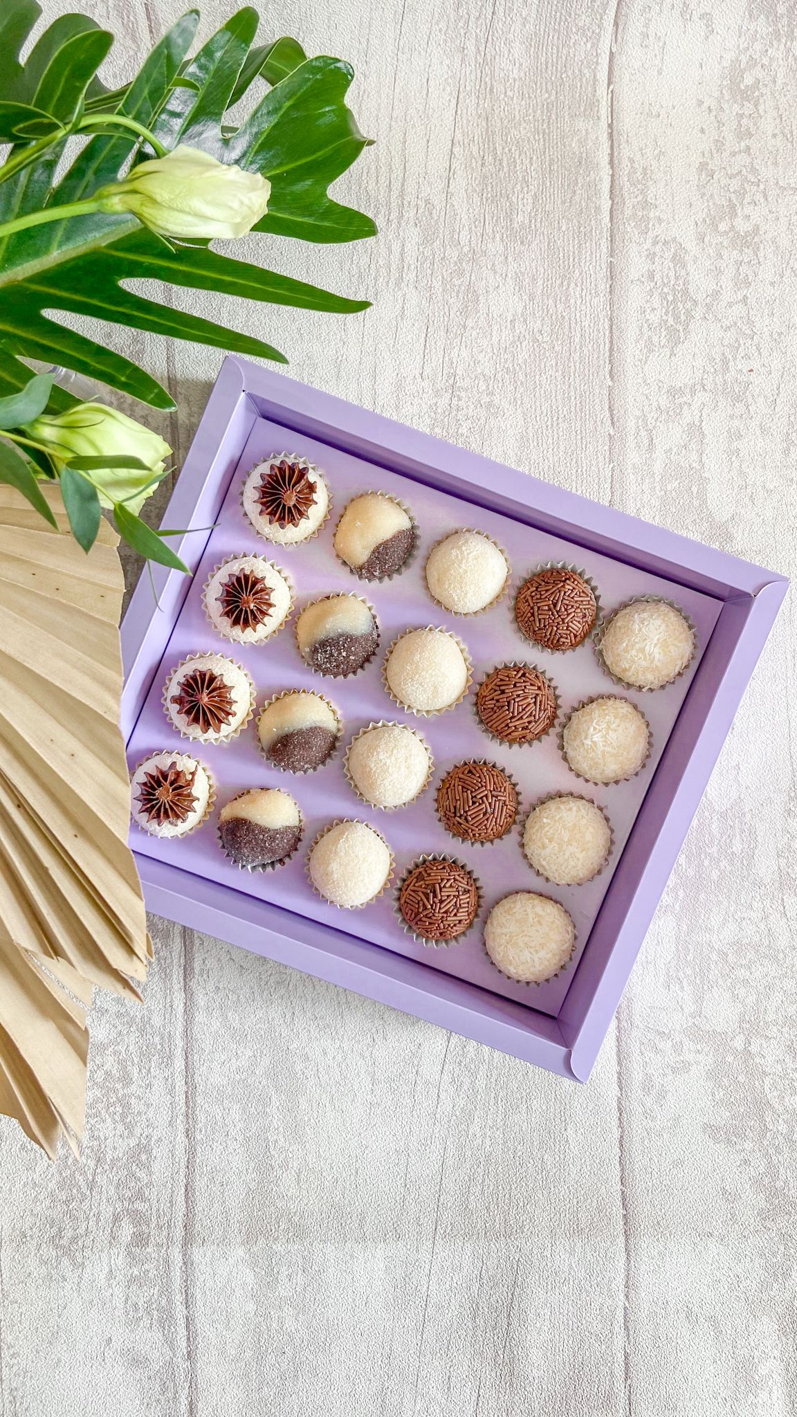 Caixa Lavanda 20 Brigadeiros - PACK 10UN