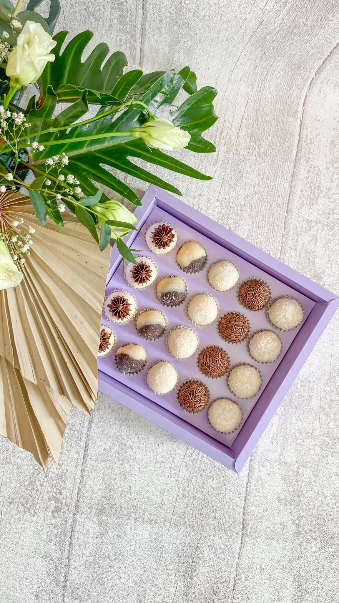 Caixa Lavanda 20 Brigadeiros - PACK 10UN