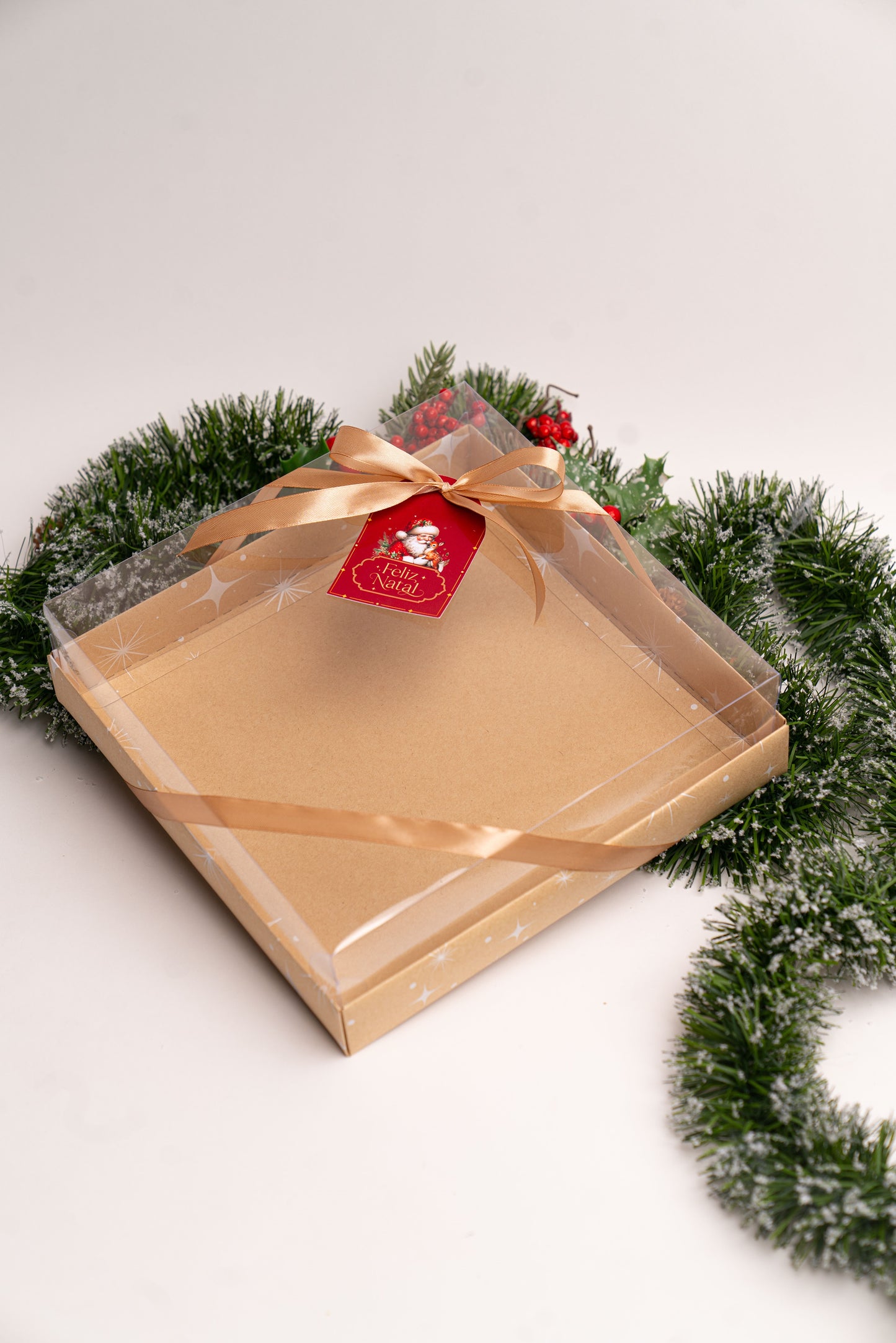 Caixa Kraft p/ Guirlanda Brownie 25x25x4cm c/ Tampa PVC- Linha Estrela de Natal
