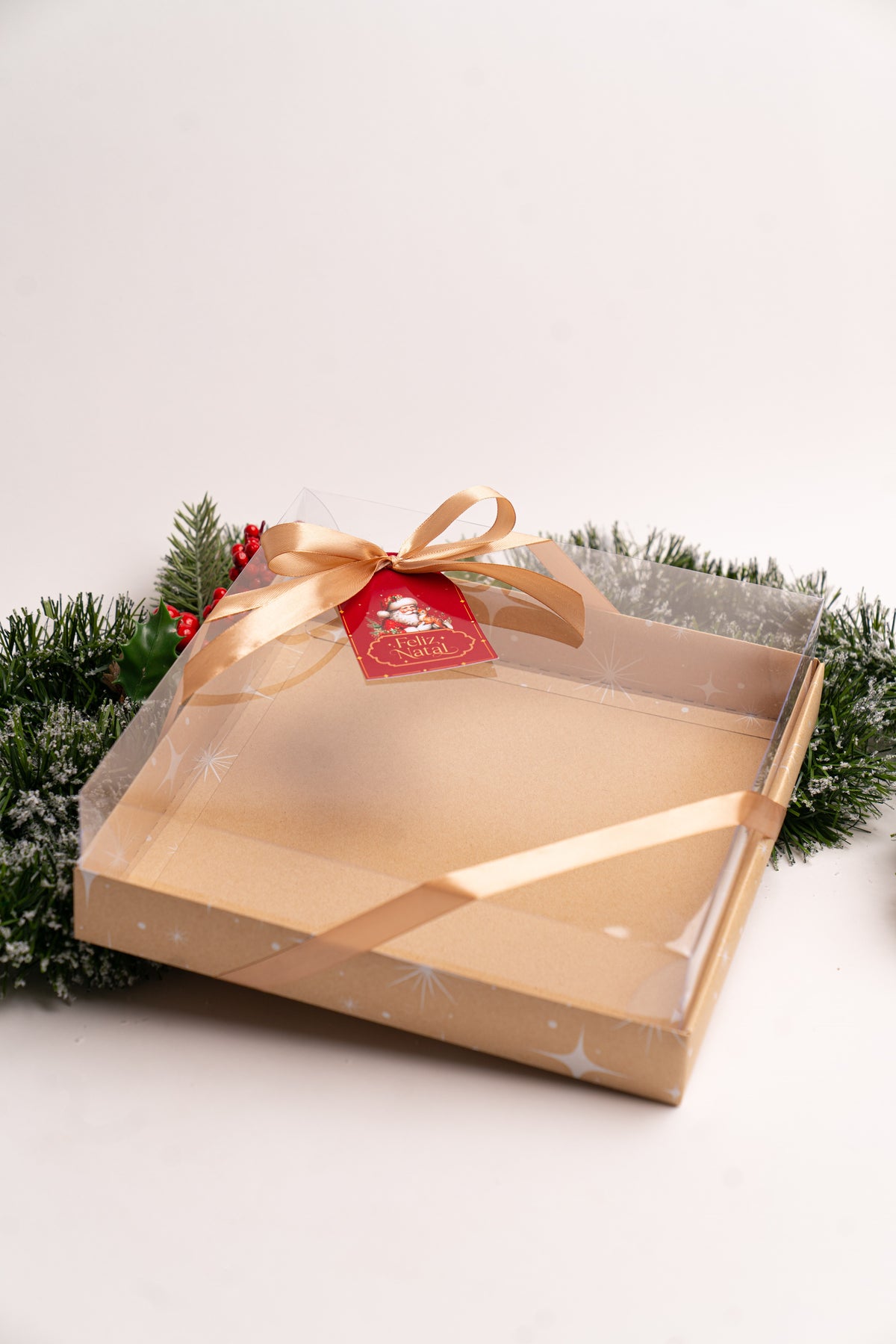 Caixa Kraft p/ Guirlanda Brownie 25x25x4cm c/ Tampa PVC- Linha Estrela de Natal