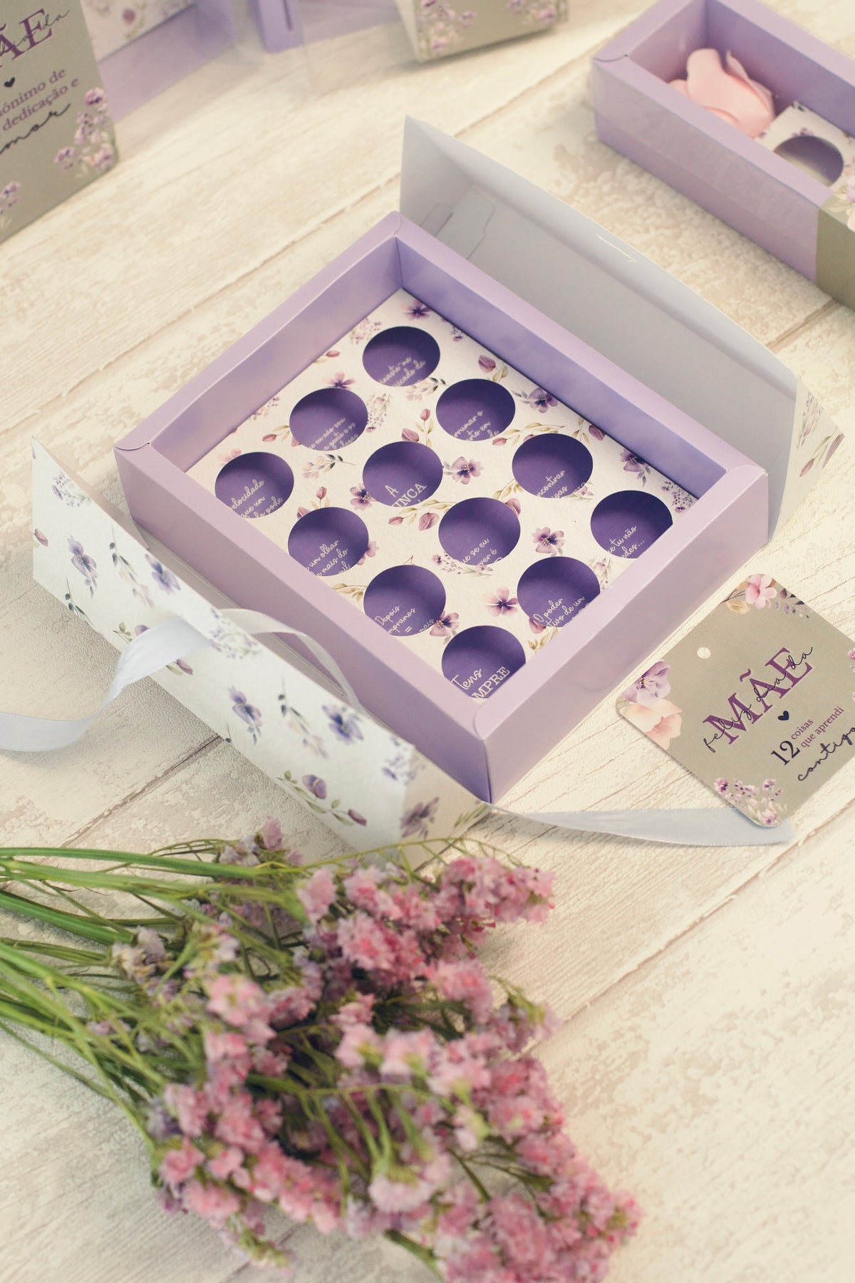 Box of 12 Sweets with Messages and Label - Mother's Day - REF. 202404.003M