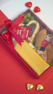 Box/Tray 25x17cm with label - Valentine's Day - Red