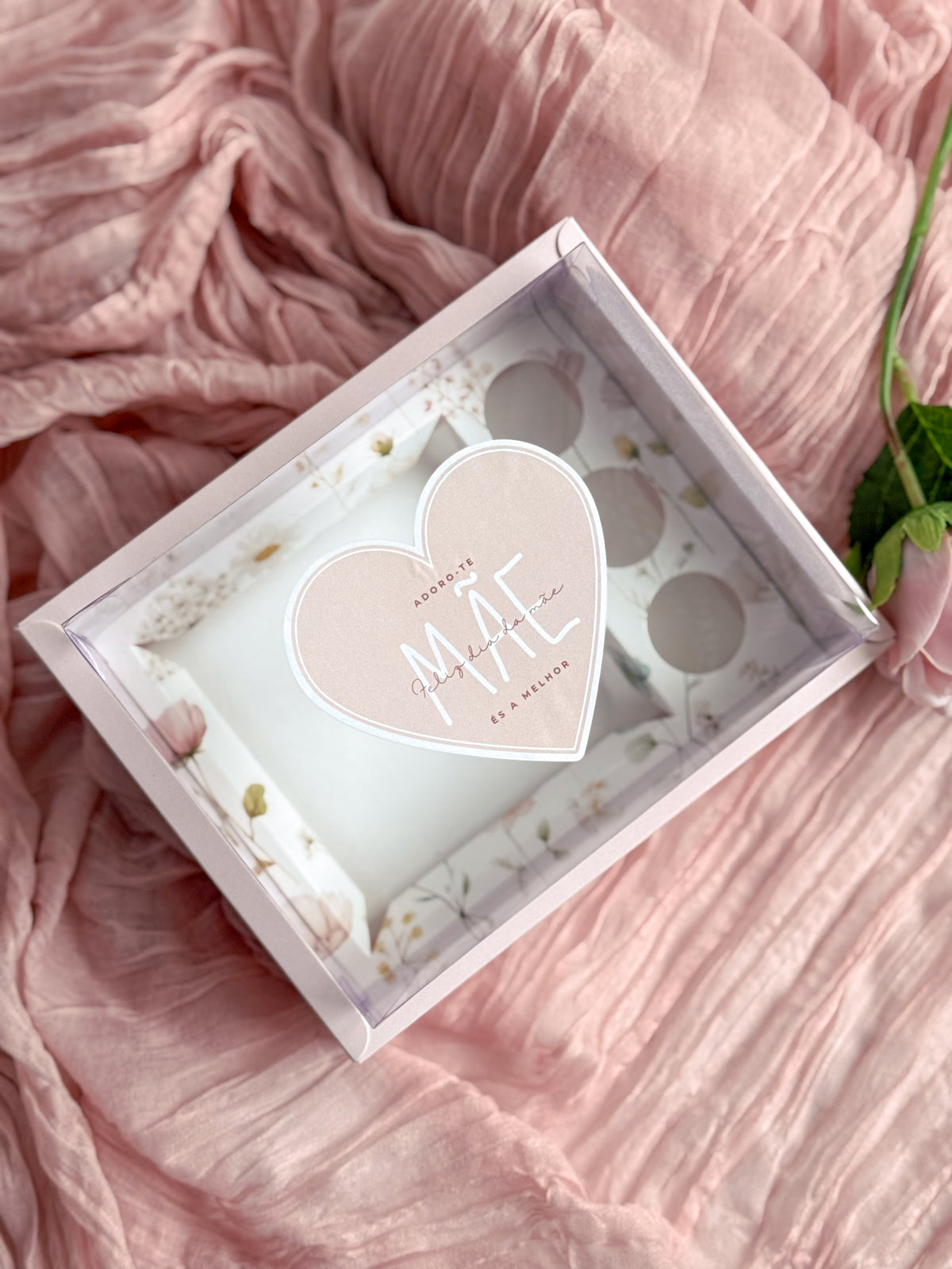 Caixa Rosa Mini-Bolo + 3 Doces- Dia da Mãe