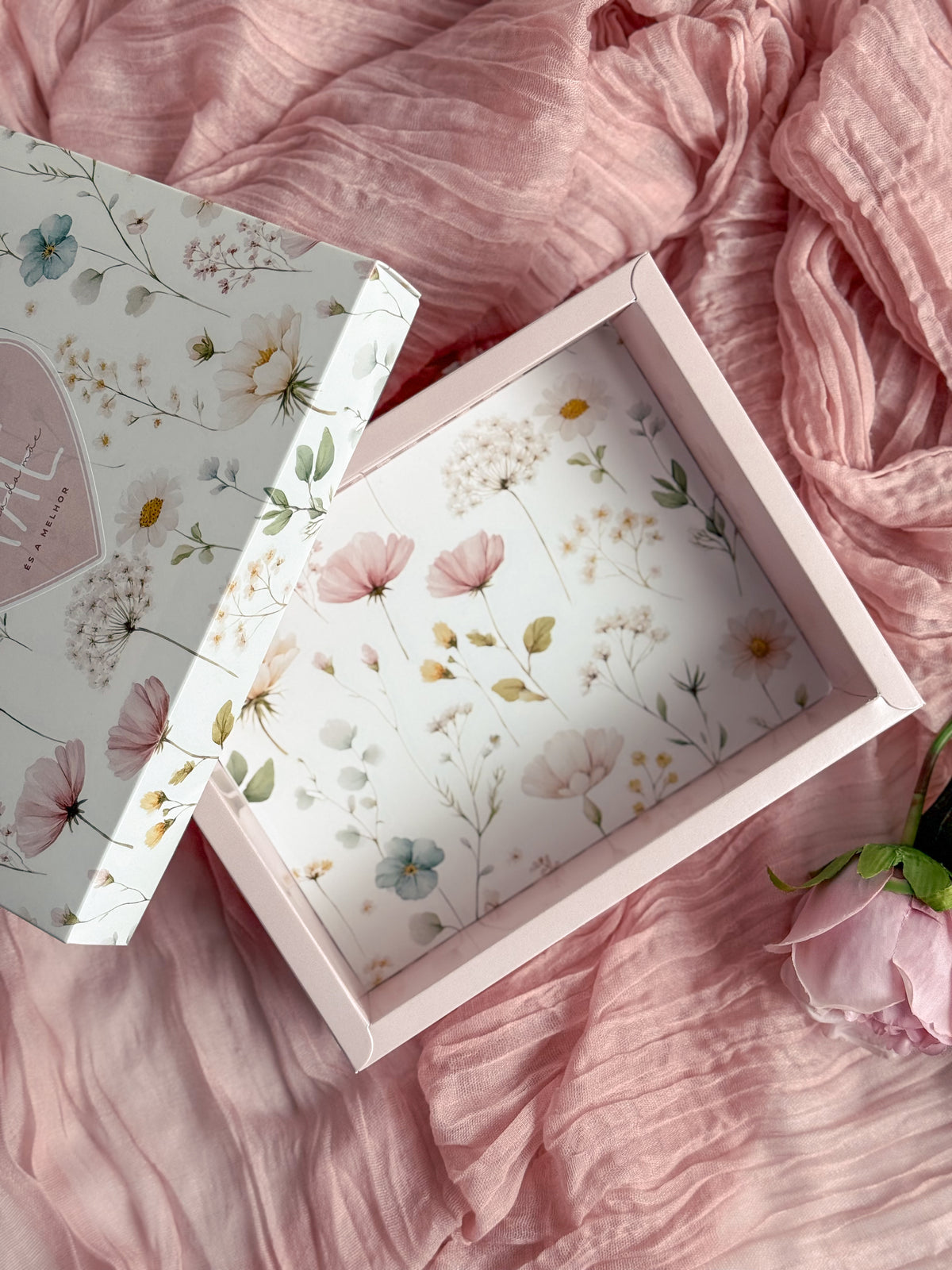 Caixa Rosa Bolachas/Presentes c/fundo e etiqueta - Dia da Mãe
