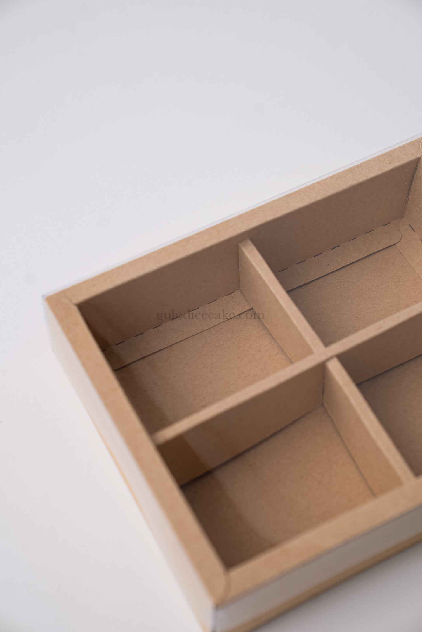 Caixa c/ 4 Divisórias e Tampa PVC - Kraft