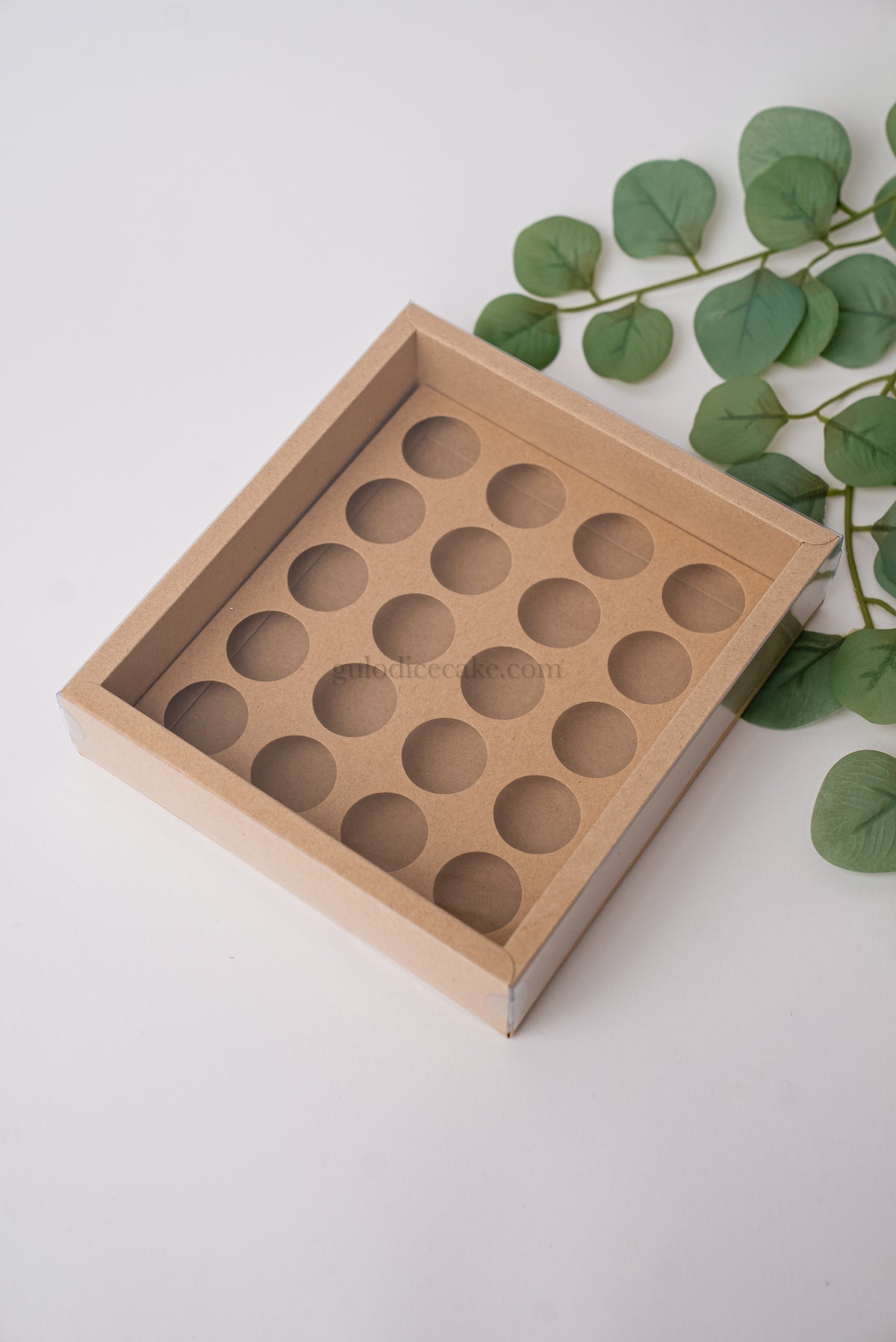 Box of 20 Sweets with PVC Lid – Kraft