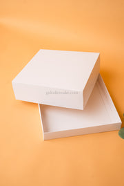 25x25x4 Box with Cardboard Lid - White