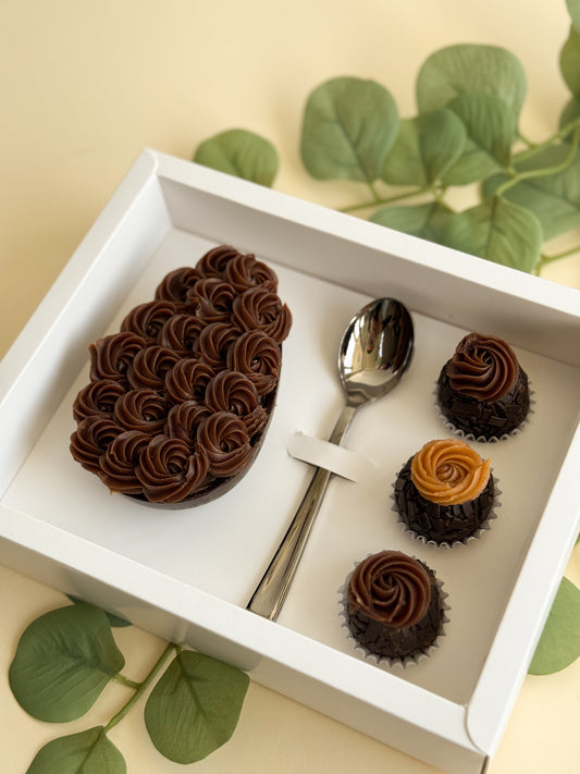 Caixa Ovo 150g + 3 Doces - Branca